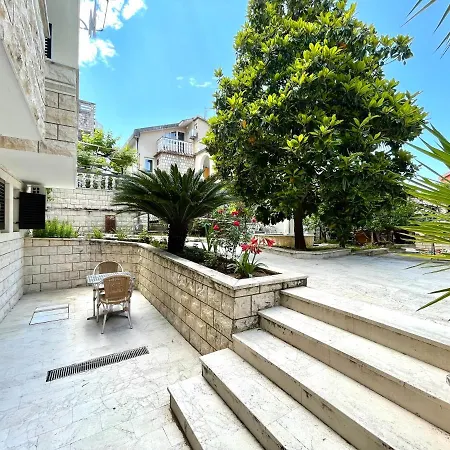 Mirjana Apartman *